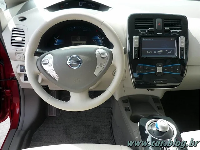 Nissan Leaf - interior