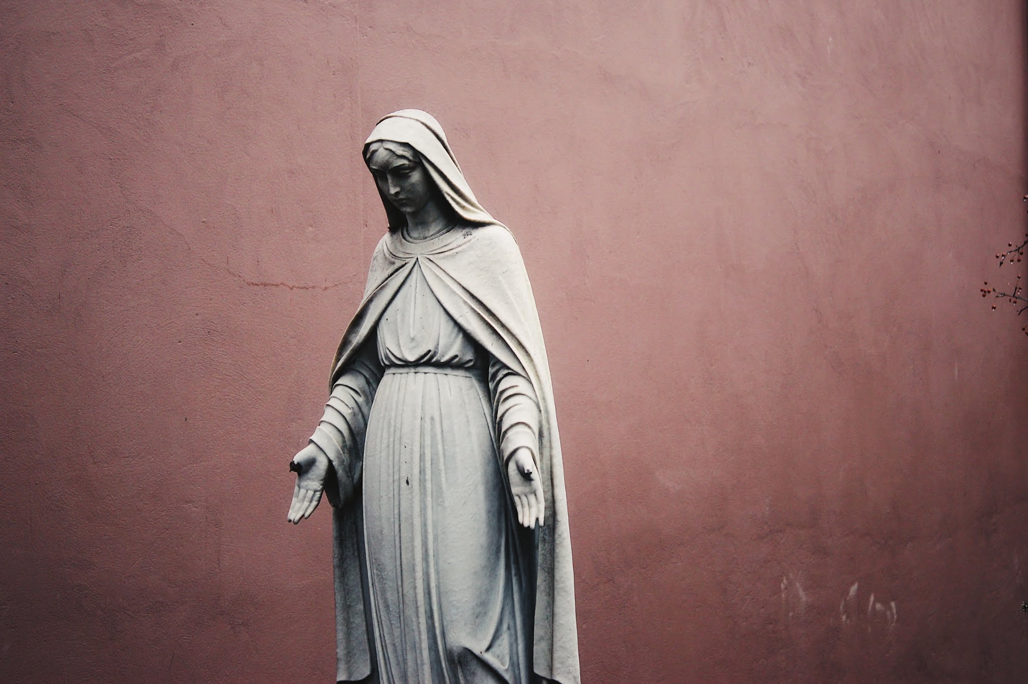 Reze a oração Maria passa na frente. Uma das mais fortes e poderosa orações católicas que existem