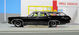 Auto World 1969 Chevy Kingswood Estate black