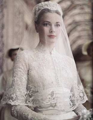 grace kelly wedding pictures. Grace Kelly on her wedding day