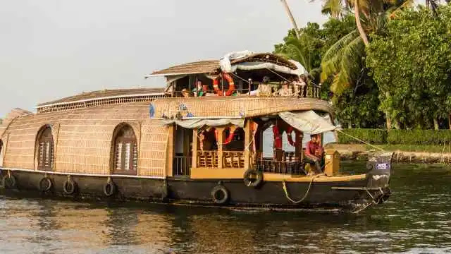 Best Time to Visit the Backwaters of Alleppey