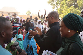 Labour Party (LP) 2023 presidential candidate, Peter Obi, visits displaced Nigerians in the IDP Camp in Wassa, FCT on new year's day