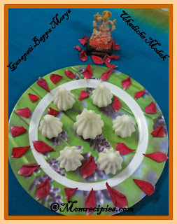 http://www.momrecipies.com/2015/09/ukadiche-modak-steamed-modak-modhakam.html