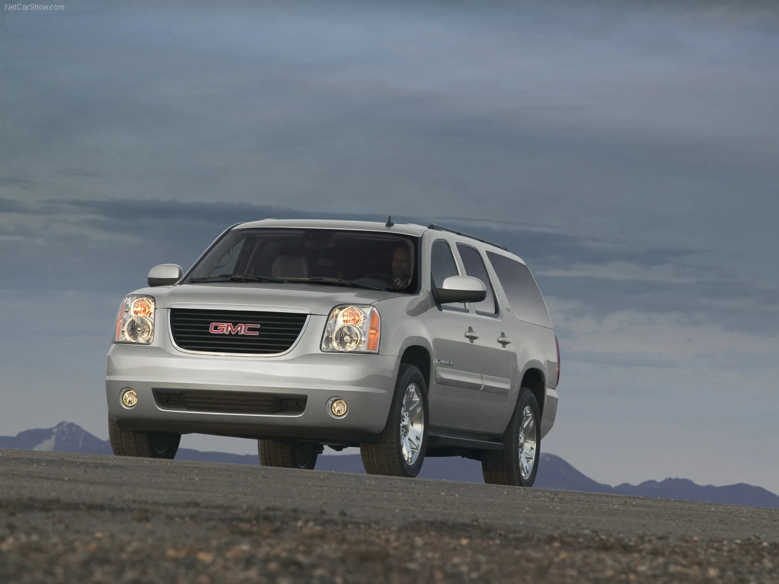 Hình ảnh xe ô tô GMC Yukon XL 2007 & nội ngoại thất