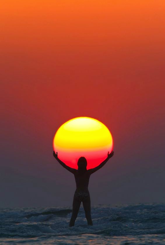 Engagement photos - Beach couple photos - sunset photos - couple photos -  sunset … | Couples beach photography, Engagement pictures poses, Engagement  pictures beach