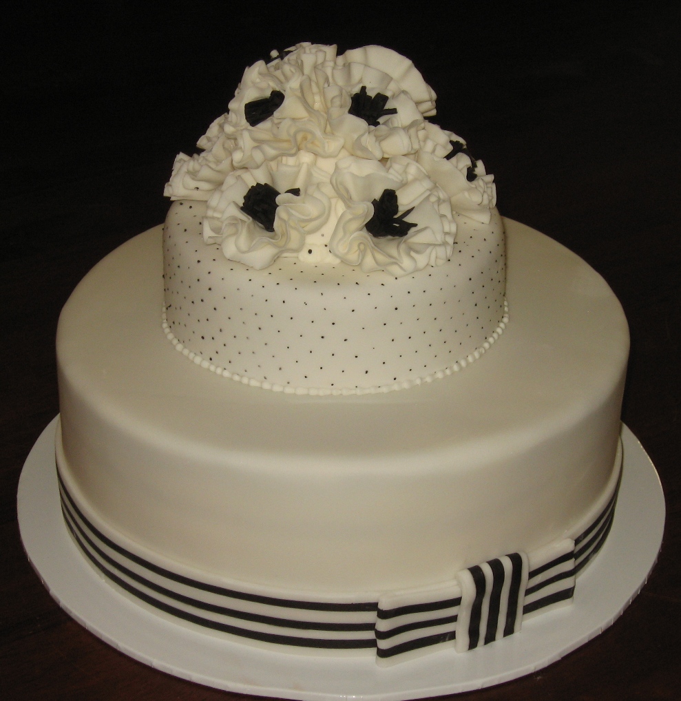 Black & White Wedding Cake