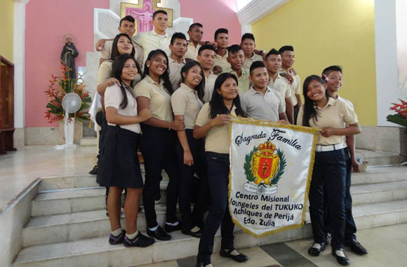 graduan-primera-promocion-bachilleres-el-tukuko