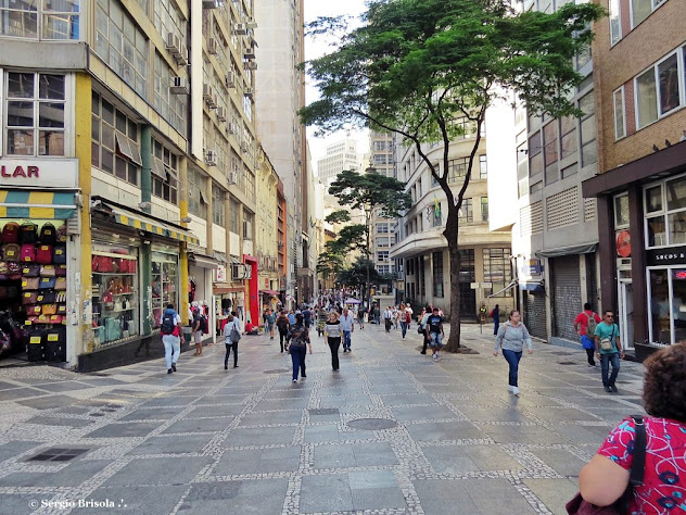 Vista ampla da Rua 15 de Novembro - Centro - São Paulo