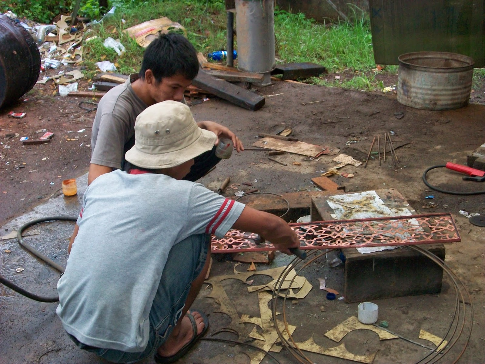  KERAJINAN  UKIR  TEMBAGA KUNINGAN KERAJINAN  TEMBAGA 