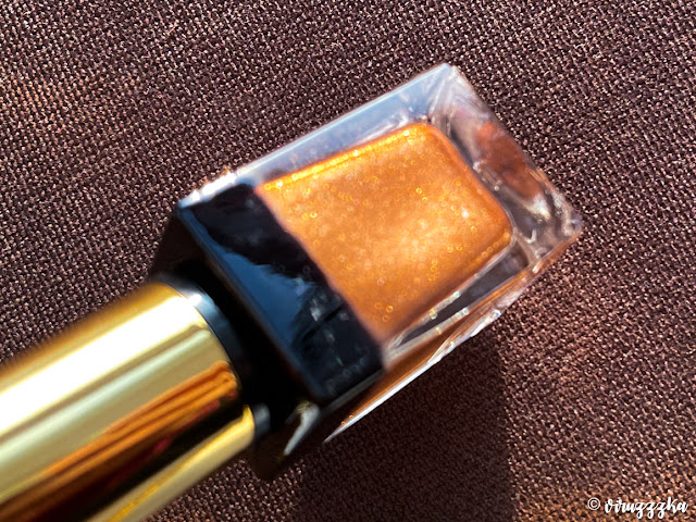 Eloise Beauty - Get Lit Metallic Foiled Liquid Eyeshadow - Pure Gold Review