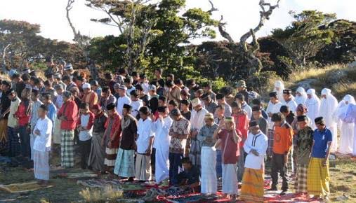 Naik Haji di Gunung Bawakaraeng : Budaya atau Ritual? 