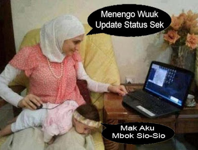 gambar wanita lucu gila status