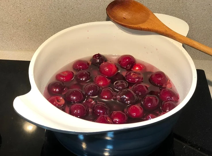 Cerezas en almíbar