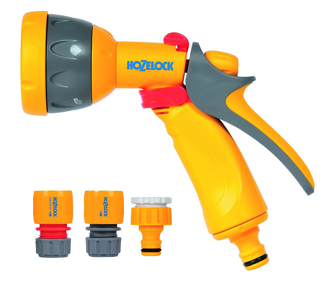 The Hozelock Multi Spray Gun starter set combines excellent performance, ergonomics and aesthetics. The gun is packed with features including soft touch rear trigger for comfortable operation