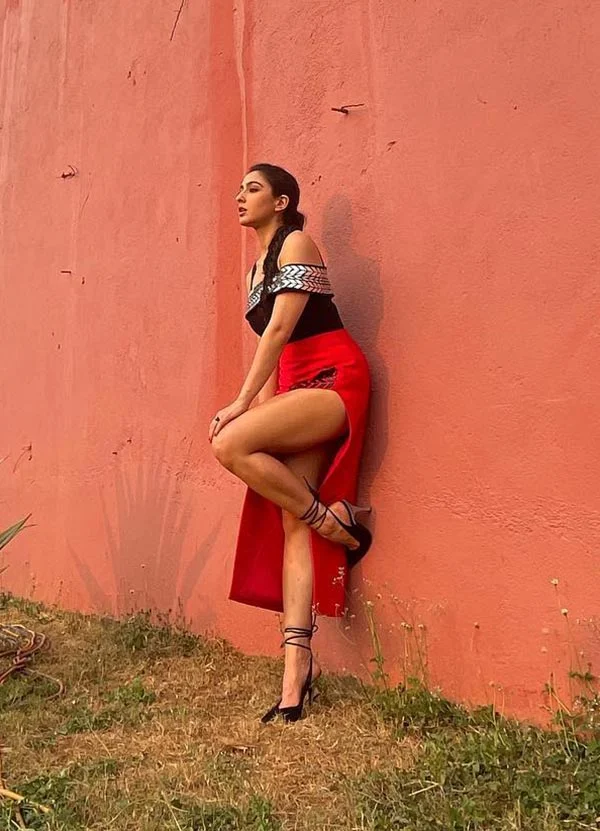 Sara Ali Khan sexy legs thighs red skirt