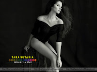 student of the year 2 actress name, sexy photo-shoot tara sutaria in black swimsuit