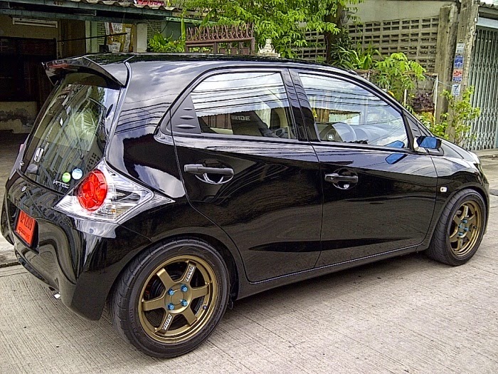 Honda Brio Satya Hitam images