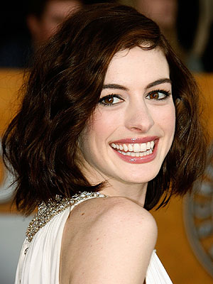 Great close up photo of Anne Hathaway's teeth.