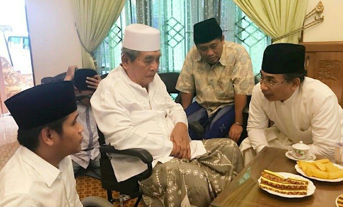 Belajar Berterima Kasih dan Berbagi dari KH Zainuddin Djazuli Ploso