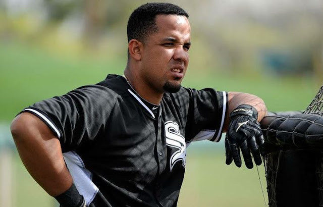 El primera base de los Medias Blancas de Chicago, José Abreu, dejó el juego del martes contra los Rangers de Texas con una tirantez en su tendón izquierdo.