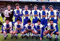 R. C. D. ESPAÑOL DE BARCELONA - Barcelona, España - Temporada 1995-96 - Toni, Nando, Cristóbal, Pocchettino, Francisco y Torres Mestre; Brnovic, Lardín, Benítez, Álex y Urzaiz - Tras una gran temporada, el R. C. D. ESPAÑOL de Barcelona queda 4º en la Liga de 1ª División y se clasifica para jugar la Copa de la UEFA. Camacho era el entrenador