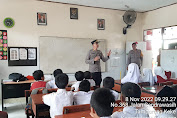 Wakapolsek Mamajang Kunjungi SD Inpres Cendrawasih Untuk Pembinaan Siswa Atas Pengaruh Teknologi Pada Pendidikan