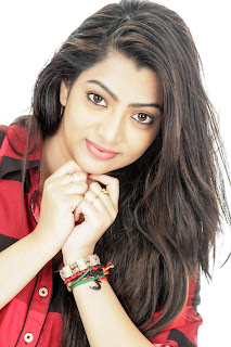 Saara Deva cute actress of movie Shivalinga .jpg