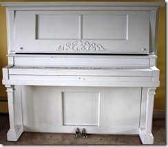 Painted piano_crop