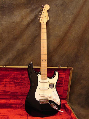 Fender Stratocaster 'Blackie' punya nya om eric clapton