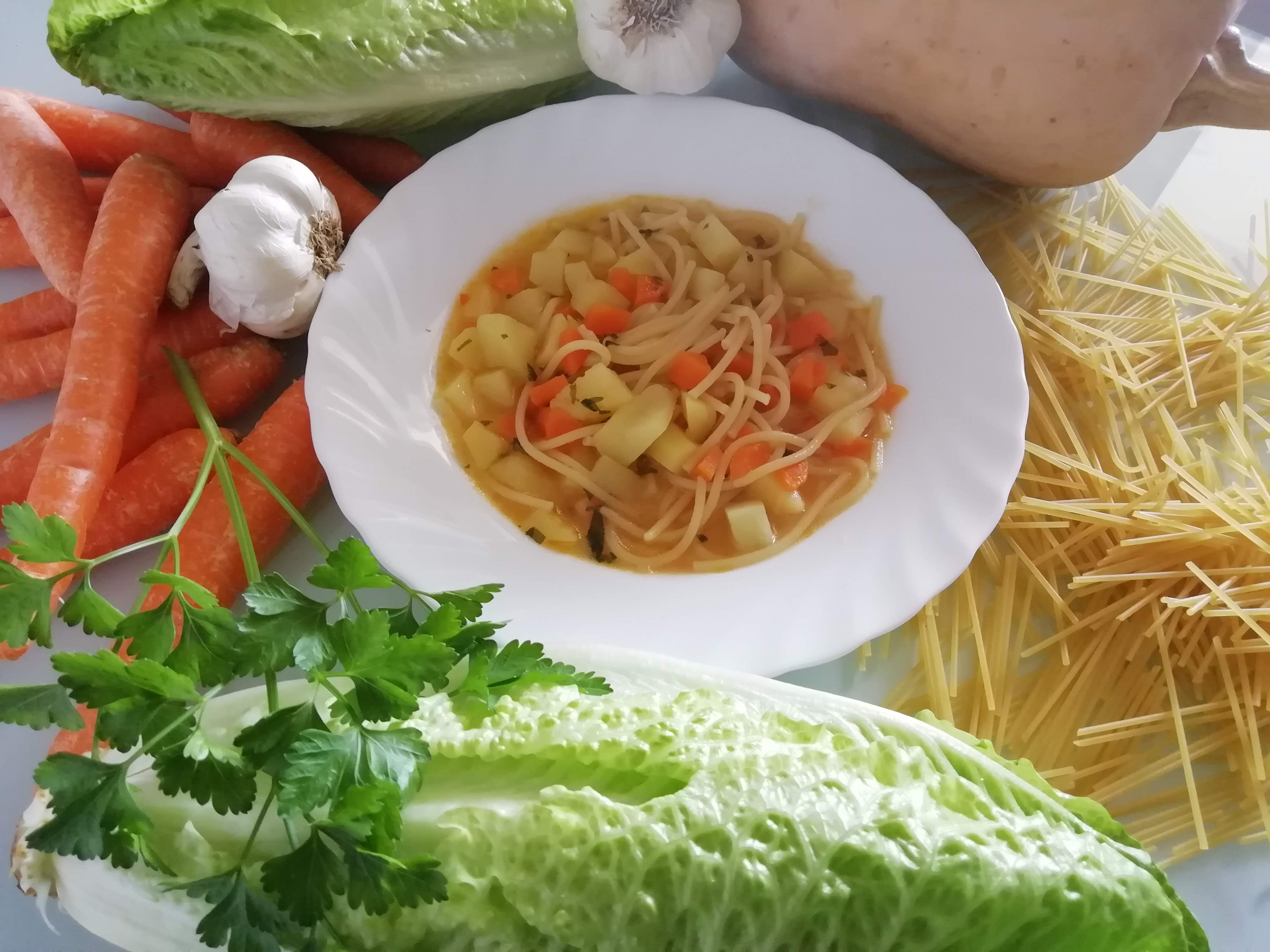 Sopa de fideos gordos