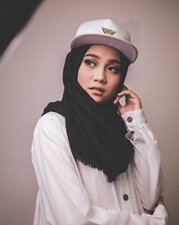 Hijab Modern Sporty Look Outfit Lebaran 2018