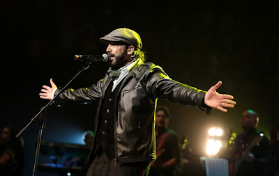 Juan Luis Guerra aclamado en Europa