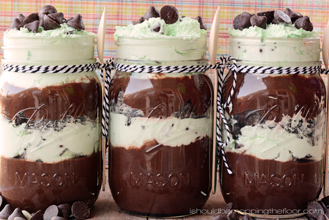 Easy Chocolate Grasshopper Parfaits | A delicious, deconstructed  take on the traditional Grasshopper Pie