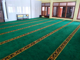 Juragan Karpet Masjid Lokal Sumenep