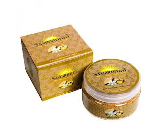 pure sandalwood powder