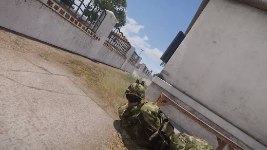 三人称視点カメラがプレイヤーに合わせてダイナミックに動く Arma 3 の CineCam MOD