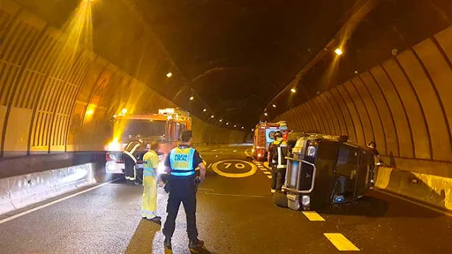 Camión volcado en túnel Julio Luengo, Alcaravaneras