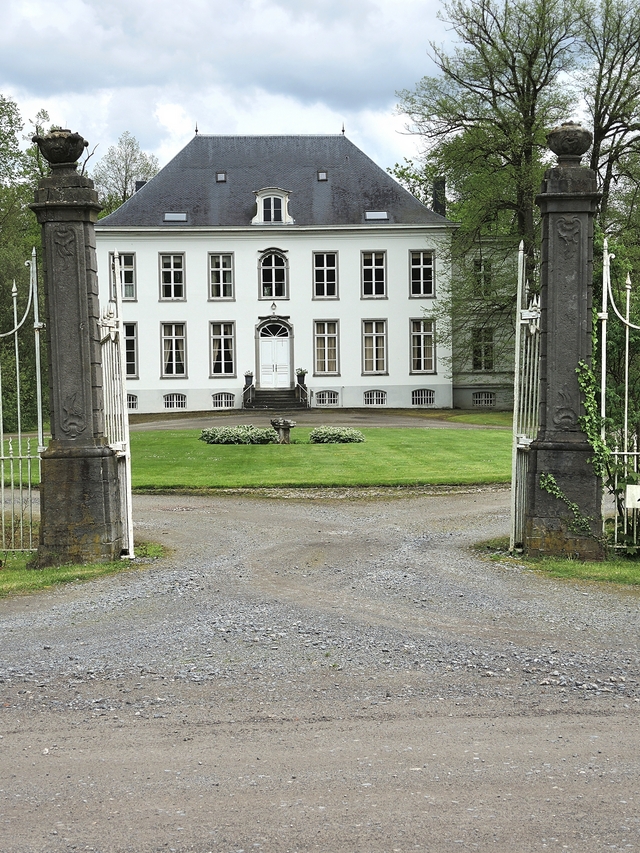 Massenhoven: een nostalgische wandeling in het bos rond kasteel Montens