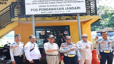 Anggota Komisi IV DPRD Jabar H. M. Achdar Sudrajat,  Meninjau Kegiatan Pelabuhan Jangari 