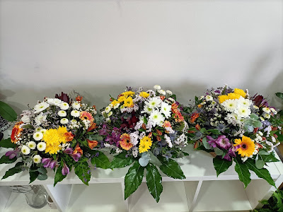 Preciosos ramos para novias, prendidos y diademas de flores naturales