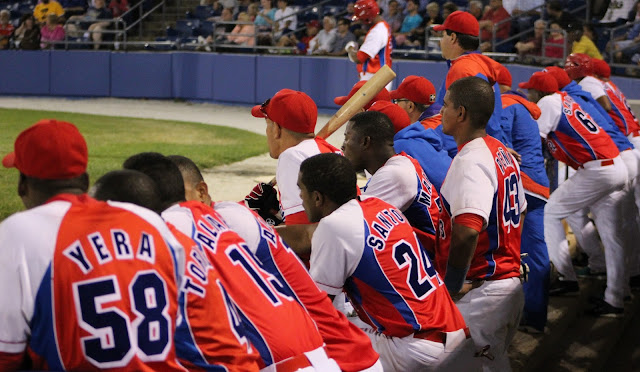 Entraron 10 y salieron otros tantos del roster provisional del equipo nacional de béisbol cubano