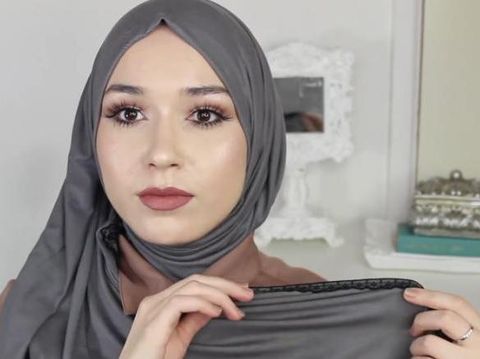 Tutorial Hijab Pasmina Tanpa Ciput Untuk Baju Kantor Berkerah 3