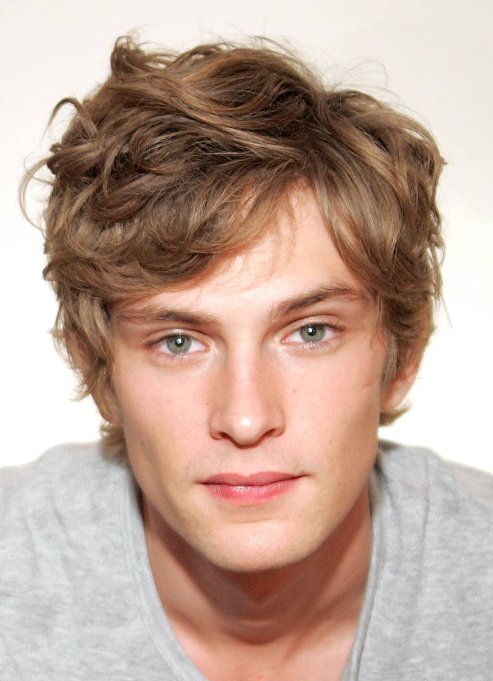 Mens Hairstyles With Bangs