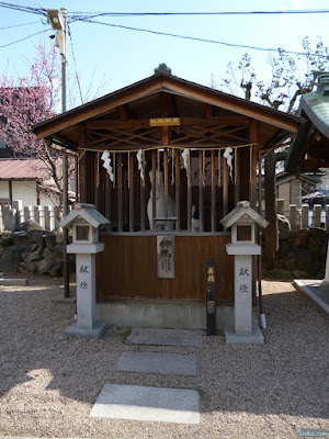 東成区の八阪神社神馬舎