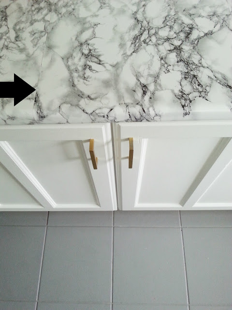 diy super cheap, easy marble look counters done with contact paper. www.makedoanddiy.com