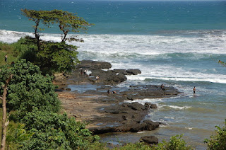 bebatuan pantai rancabuaya garut