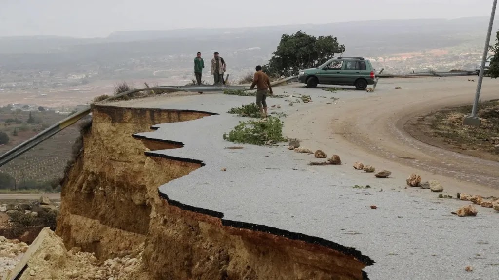 https://www.notasrosas.com/En Libia inundaciones causan la muerte de 5.300 personas aproximadamente y 10.000 desaparecidos