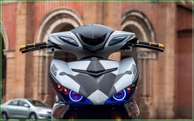 NYala Lampu Proji - Tip Modifikasi Yamaha Jupiter MX King Exciter Gaya Balap MOTO GP Sporti Keren Abis