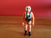 We got the original Kenner action figure of Luke Skywalker XWing pilot! (img )