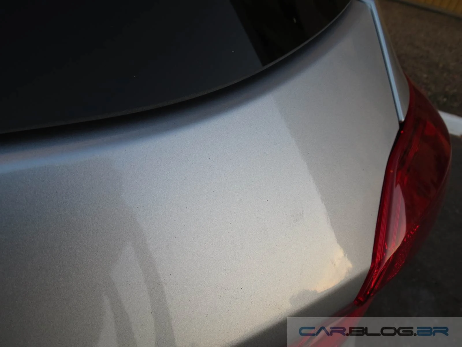 Novo Ford KA 2015 - carroceria com desalinhamentos